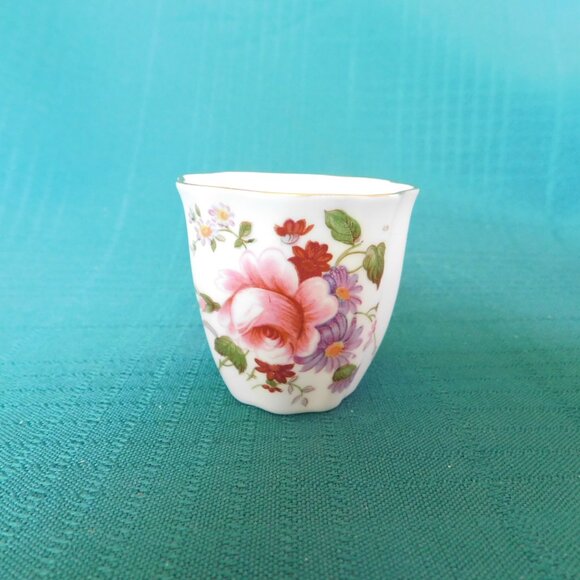 Royal Crown Derby single egg cup Derby Posies (2003) near mint condition - Picture 1 of 6